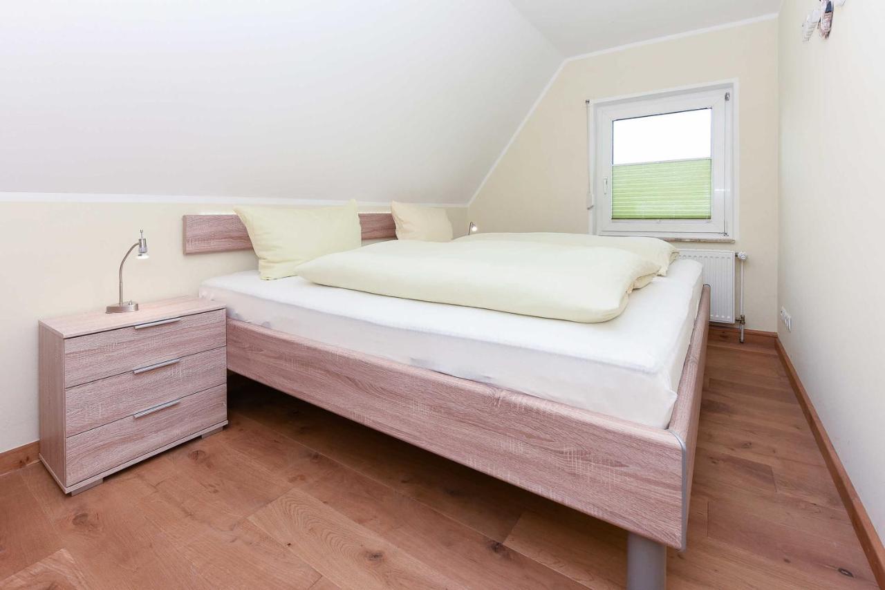 Ferienwohnung Teezeit Neuharlingersiel Szoba fotó